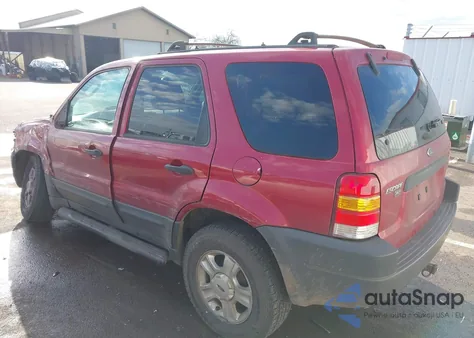 2004 Ford Escape Xlt from USA, damaged, VIN 1FMCU93154KB52307